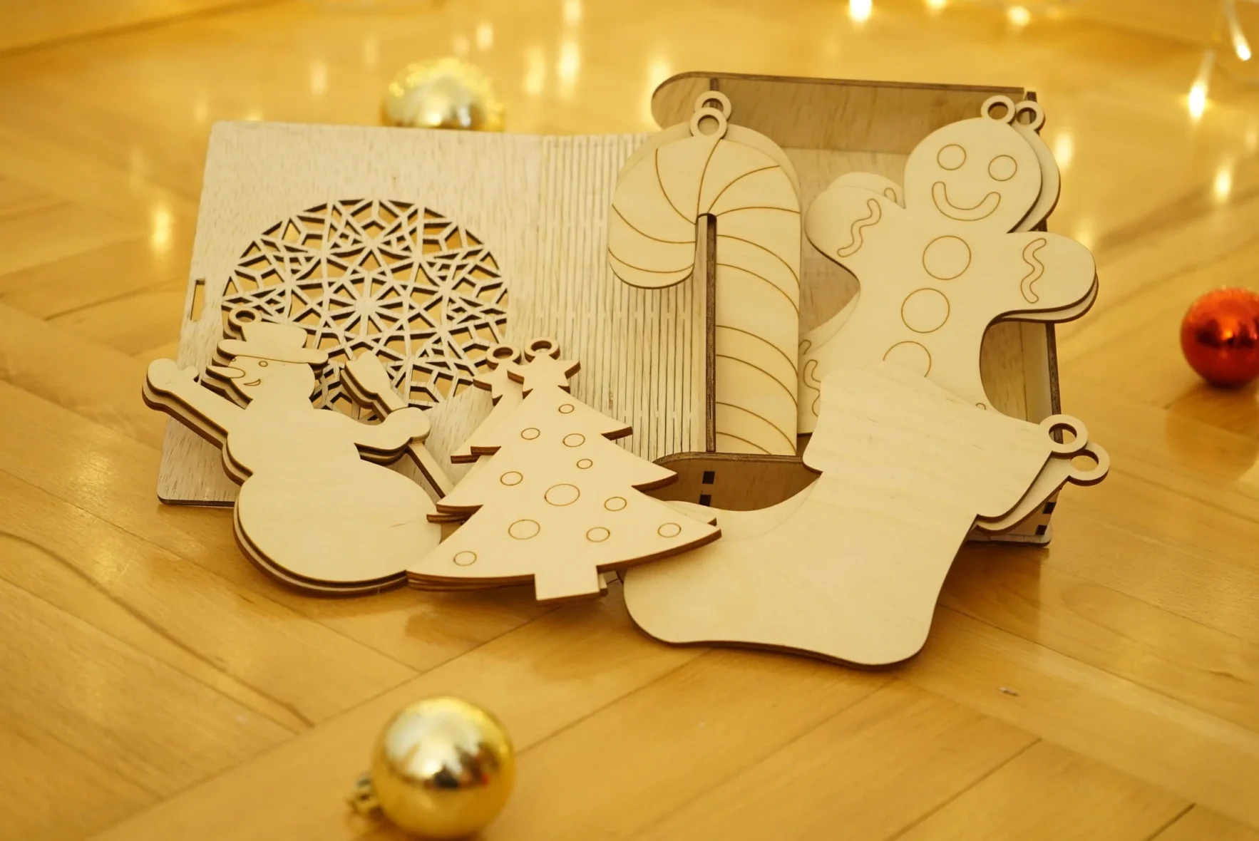 Leseni božični okraski Munda Mundi