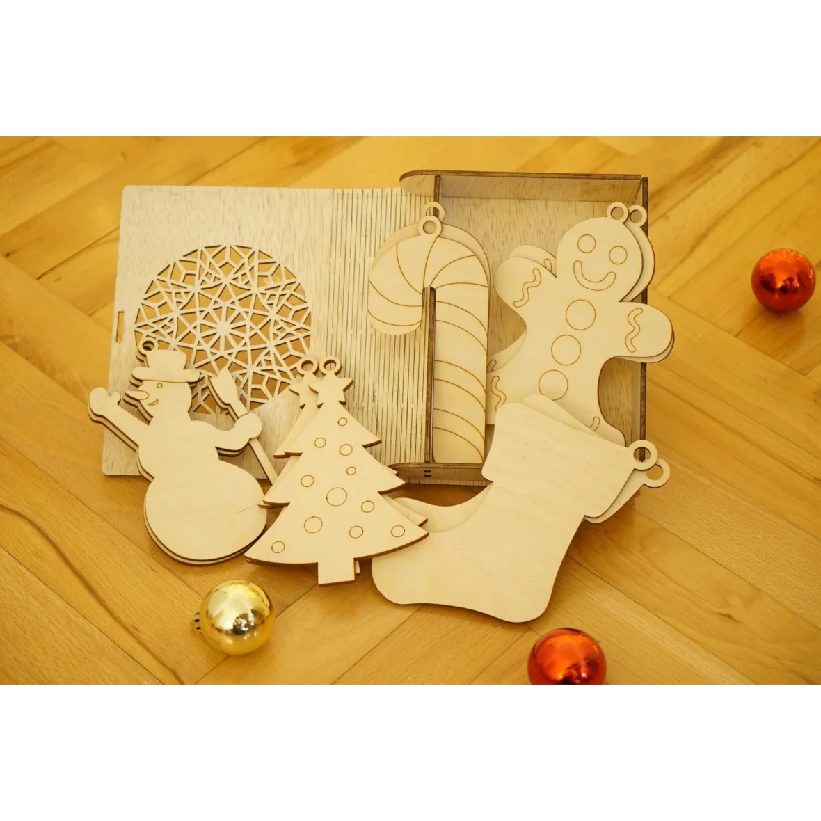 Leseni božični okraski Munda Mundi